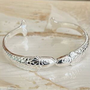 Cape Cod Style Silver Fish Bangle Bracelet NEW
